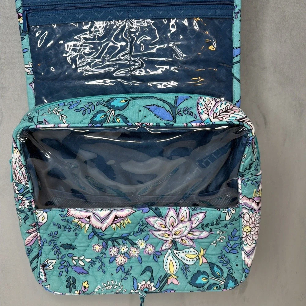 Vera Bradley Hanging Travel Toiletry Cosmetic Organizer Peacock Garden